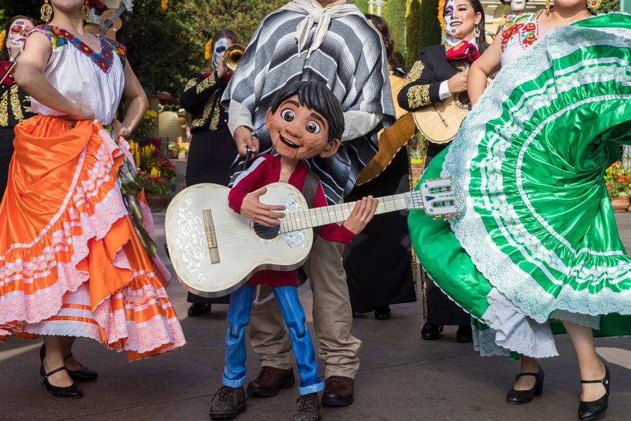 Plaza de la Familia at Disney California Adventure