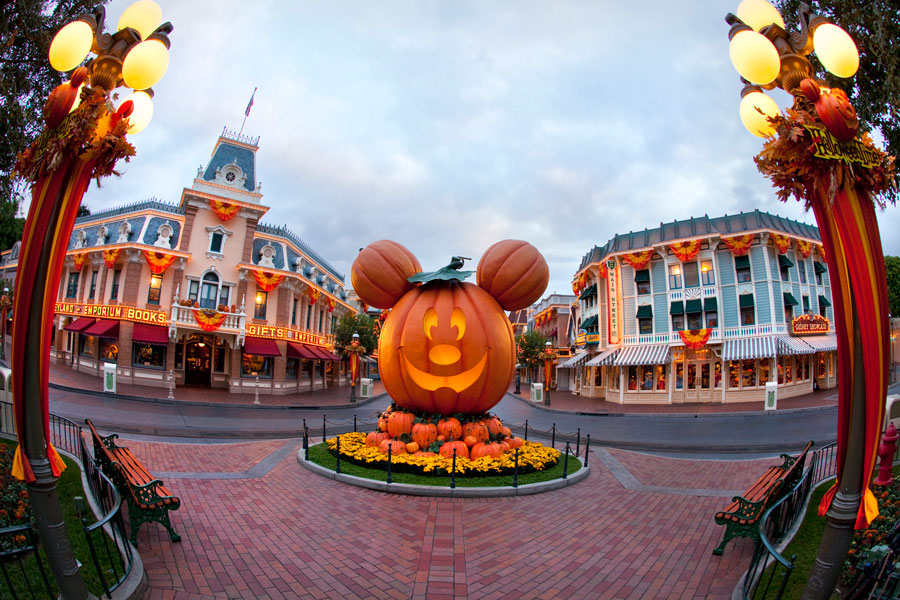 Pumpkin festival on Main Street, U.S.A﻿. at Disneyland park