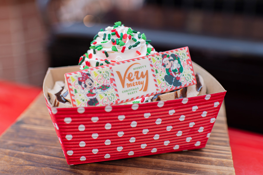 Christmas Cookie Sundae from Auntie Gravity’s Galactic Goodies for Mickey’s Very Merry Christmas Party at Magic Kingdom Park