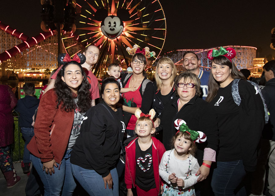 Diz Planet Readers pose at the Holiday 2019 Meet-Up at Disney California Adventure Park
