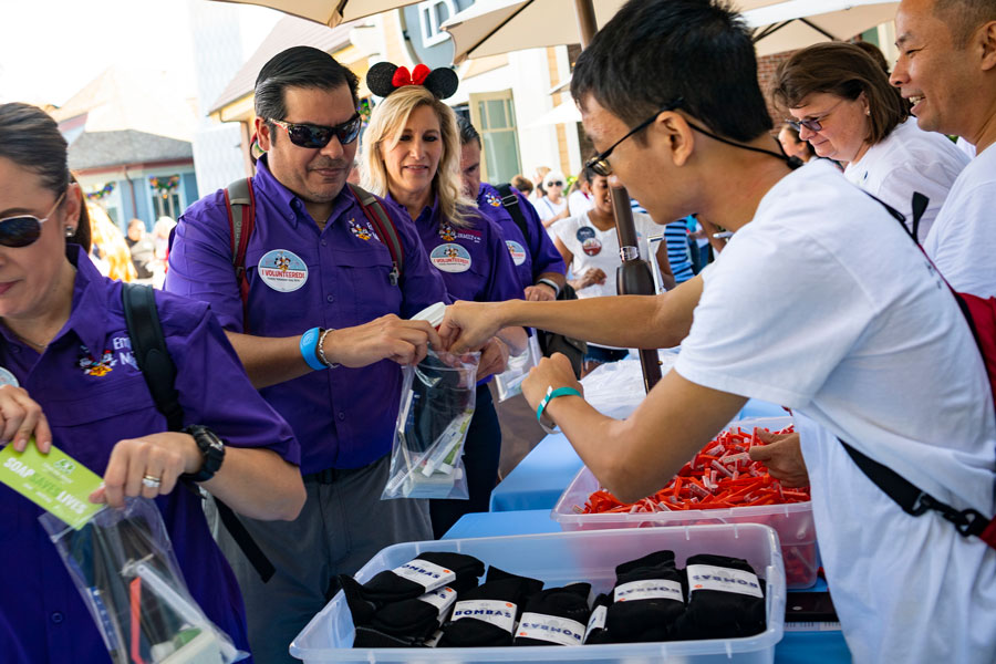 Family Volunteer Day at Disney Springs