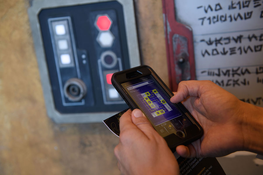 Star Wars: Datapad on Play Disney Parks Mobile App in Star Wars: Galaxy's Edge