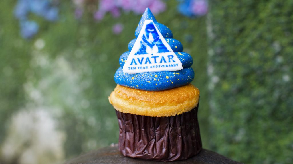 Cupcake in honor of 10-year Anniversary of 'Avatar'