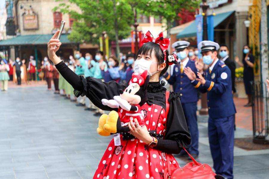 Guest at Shanghai Disneyland