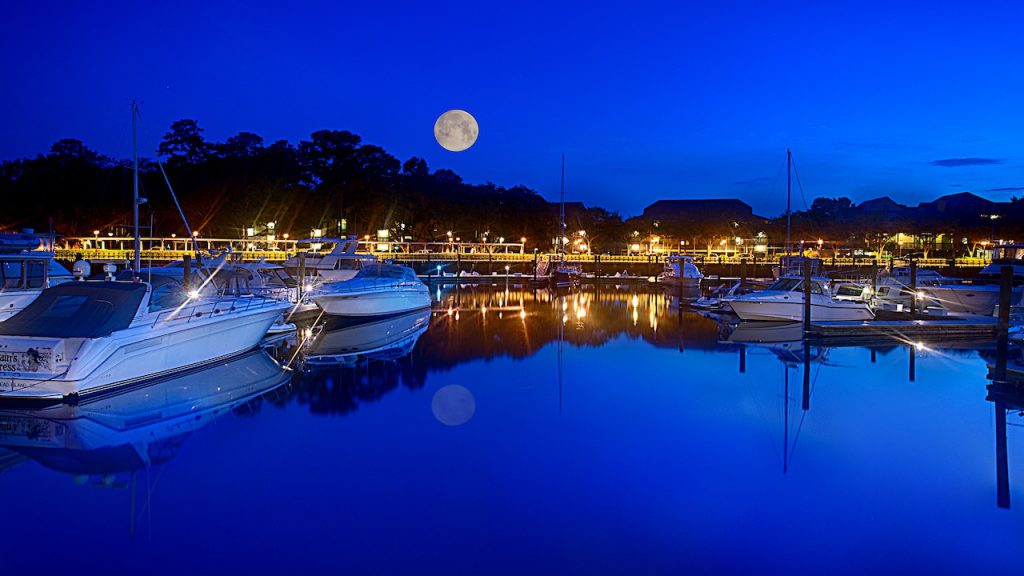 Moon rise of Disney's Hilton Head Resort