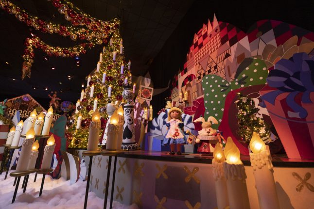 “it’s a small world” Holiday